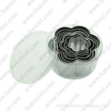 8pcs Metal Flower shape cutters with plain edge